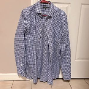 Banana Republic non iron 100% cotton stretch men’s medium dress shirt.  Dk blue